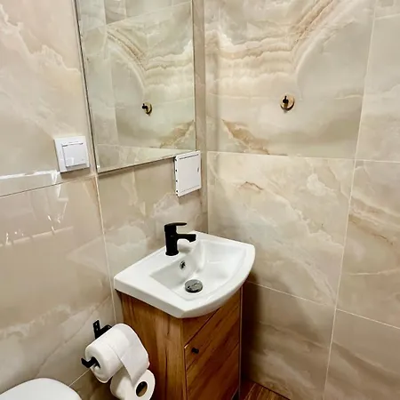 Nr 3 Przy Sali Kominkowej *