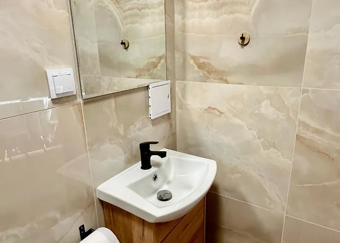 Nr 3 Przy Sali Kominkowej *